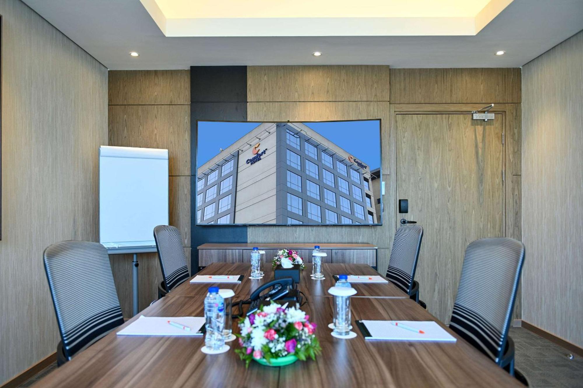 Comfort Hotel Jeddah King Road Extérieur photo